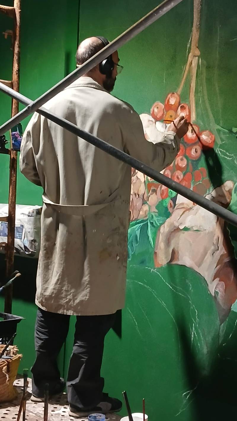 Tià Zanoguera, artista local que realizó el mural